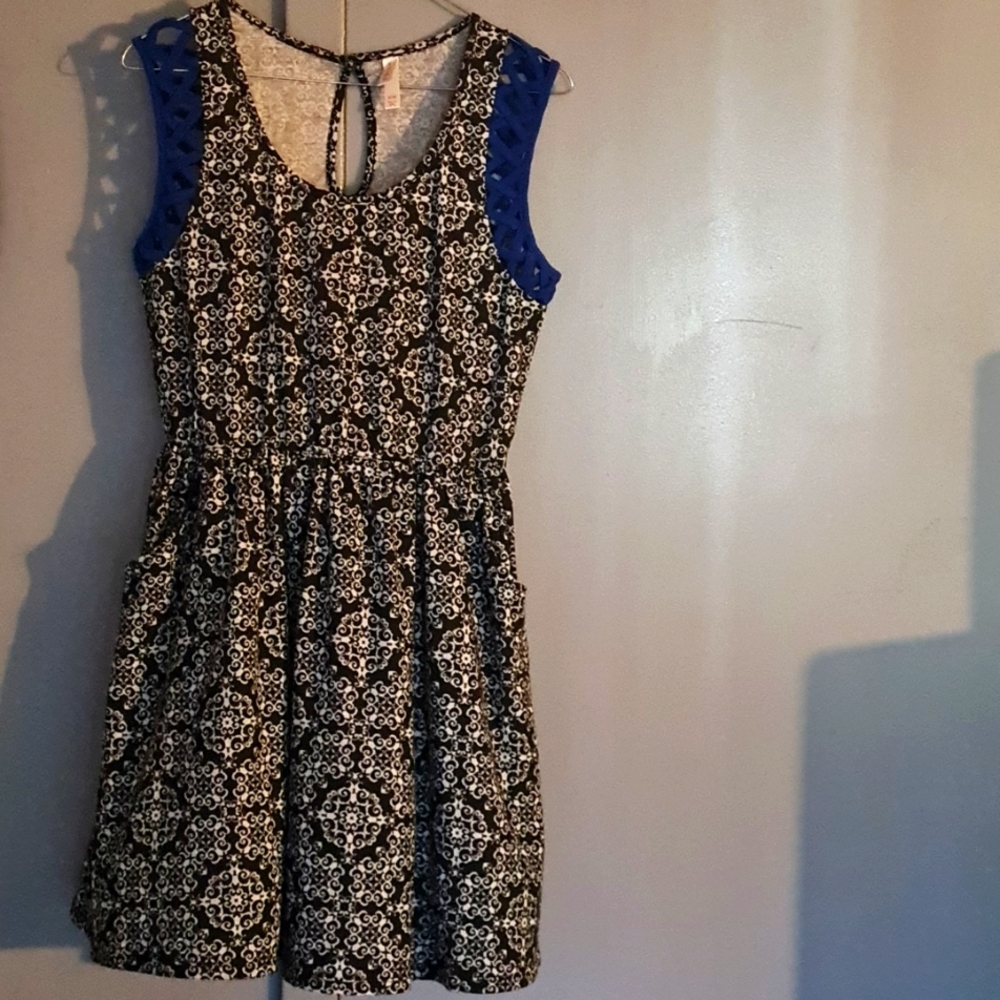 Mini dress black print size Medium